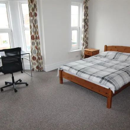 Rent this 5 bed apartment on 36 Melville Road in Coventry, CV1 3AL