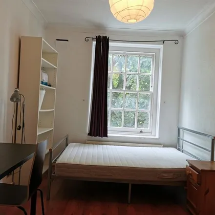 Image 5 - Ossulston Estate, Ossulston Street, London, NW1 1EY, United Kingdom - Apartment for rent