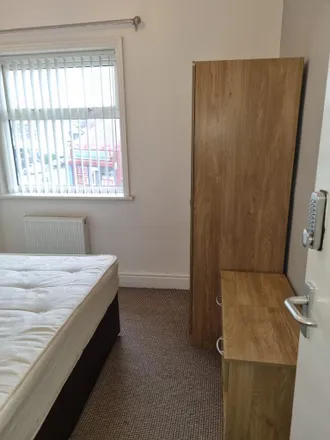 Image 9 - Fazakerley Close, Liverpool, L9 1BX, United Kingdom - Room for rent