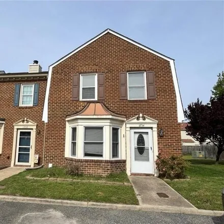 Rent this 2 bed townhouse on 1230 Mill Stream Way in Chesapeake, VA 23320