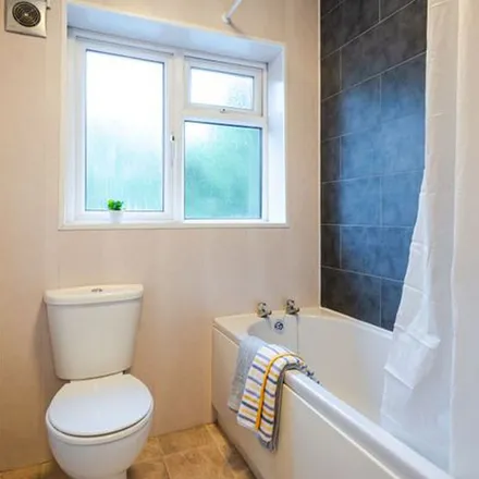 Image 7 - Otley Road Otley Old Road, Otley Road, Leeds, LS16 6HE, United Kingdom - Townhouse for rent