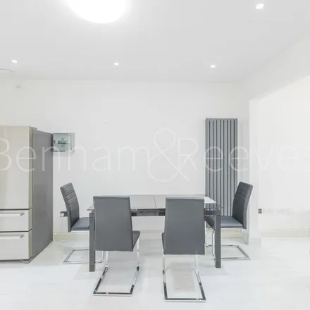 Image 6 - Colin Park Road, London, NW9 6HT, United Kingdom - Duplex for rent