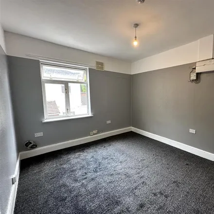 Image 5 - Lonsdale Road, Goldthorn Hill, WV3 0DY, United Kingdom - Apartment for rent