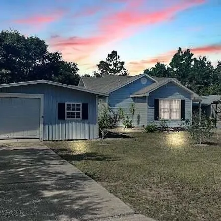 Buy this 2 bed house on Gulf Breeze Parkway in Gulf Breeze, Santa Rosa County