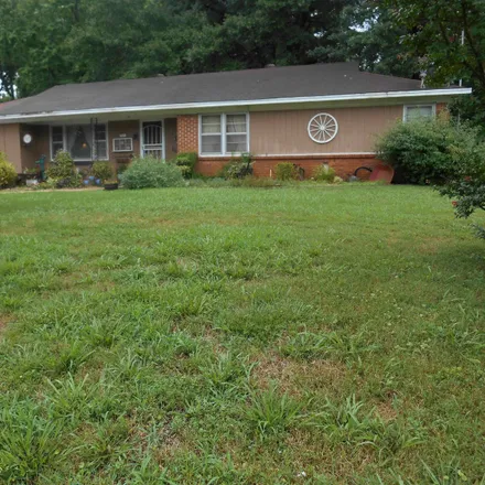 Buy this 5 bed house on 3888 Balfour Street in Memphis, TN 38127
