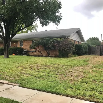 Image 2 - 2641 Lasalle Drive, Irving, TX 75062, USA - House for sale