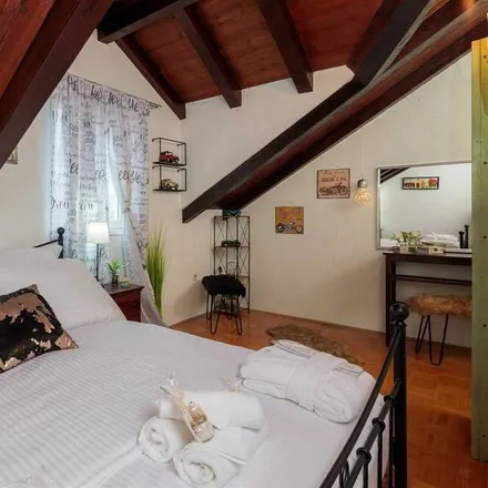 Rent this 5 bed house on Šibenik in Šibenik-Knin County, Croatia