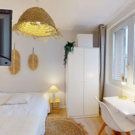 Rent this 1 bed apartment on 50 Rue Chevreul in 21000 Dijon, France