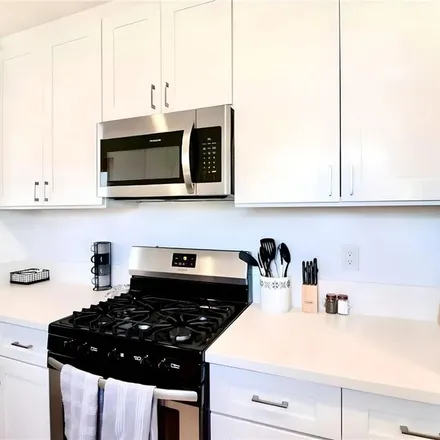 Rent this 5 bed apartment on 2039 West 84th Street in Los Angeles, CA 90047