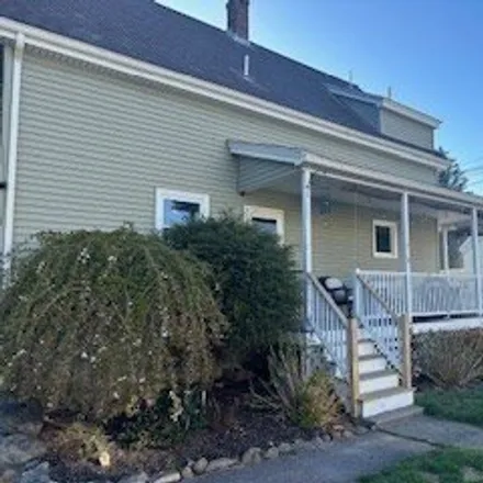 Image 3 - 143 West Spruce Street, Milford, MA 01757, USA - House for sale