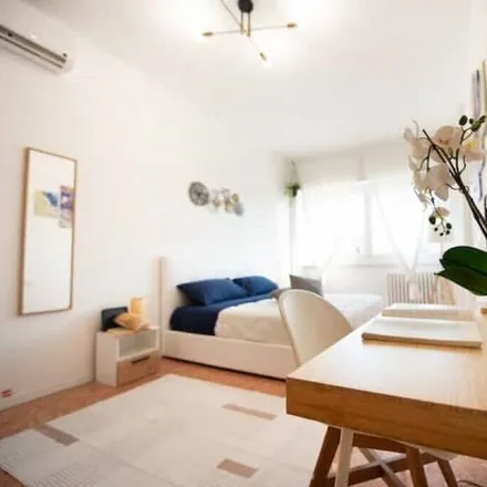 Image 1 - Milan, Italy - Apartment for rent