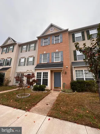Rent this 3 bed townhouse on Greens of Fair Lakes Court in Shadowbrook Lane, Chantilly