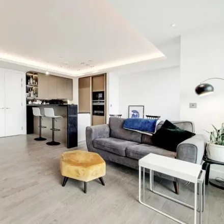 Buy this 1 bed apartment on Carrara Tower in 1 City Road, London