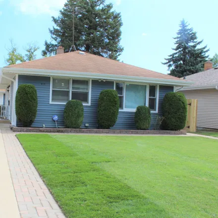 Buy this 3 bed house on 815 Washington Park in Waukegan, IL 60085