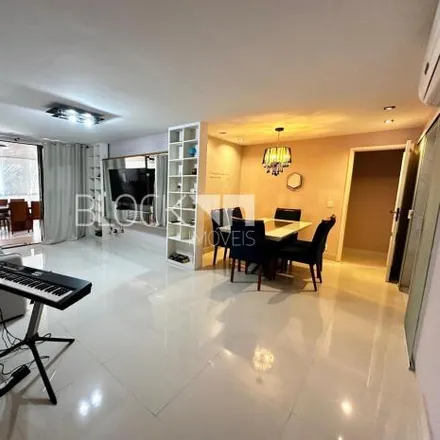 Buy this 3 bed apartment on Rua Engenheiro Sérgio Branco Soares 599 in Recreio dos Bandeirantes, Rio de Janeiro - RJ