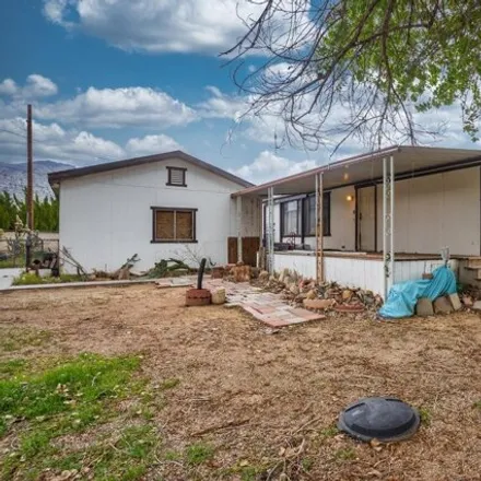 Buy this studio apartment on 1912 Edith Avenue in Lake Isabella, Kern County