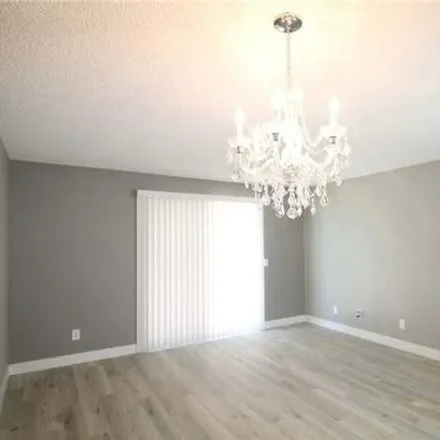 Image 3 - 1057 East Katie Avenue, Paradise, NV 89119, USA - Condo for rent