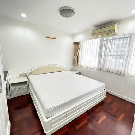 Image 2 - Ruang Sii Pa Furniture, 909-911, Sukhumvit Road, Khlong Toei District, Bangkok 10110, Thailand - Apartment for rent