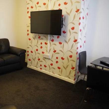 Image 2 - Needham Road, Liverpool, L7 0EF, United Kingdom - Room for rent