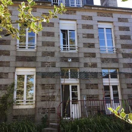 Rent this 7 bed apartment on Rue du Bassin in 50600 Saint-Hilaire-du-Harcouët, France