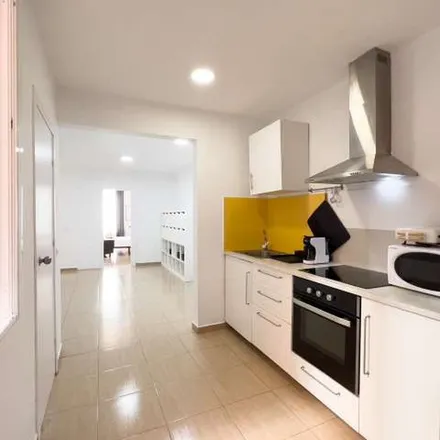 Rent this 7 bed apartment on Carrer d'Aroles in 5, 08002 Barcelona
