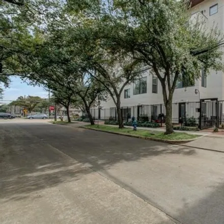 Image 2 - 1746 Montrose Boulevard, Houston, TX 77006, USA - House for sale