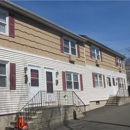 Rent this 2 bed townhouse on 133 Lockwood Avenue in Stamford, CT 06902