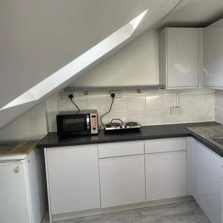 Image 2 - Delafield Road, London, SE7 7NN, United Kingdom - House for rent