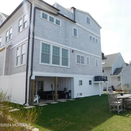 Image 2 - 121 Cranberry Avenue, Bay Head, Ocean County, NJ 08742, USA - House for sale