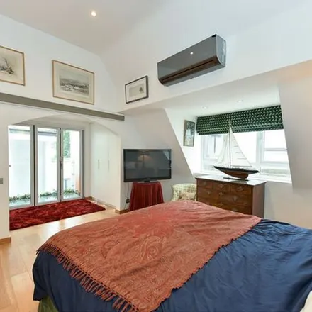 Rent this 3 bed apartment on 26 Gunter Grove in Lot's Village, London