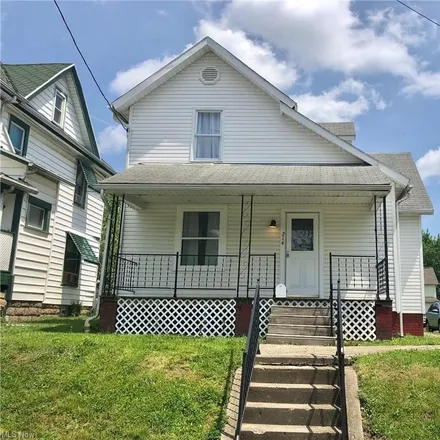 Buy this 2 bed house on 216 Clarendon Avenue Northwest in Lincoln Heights, Canton