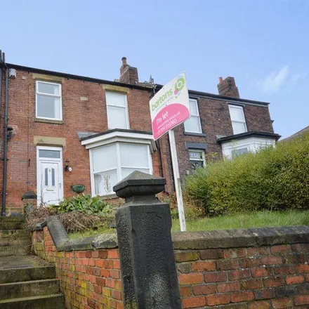 Rent this 3 bed townhouse on Kimberworth Road in Rotherham, S61 1HH