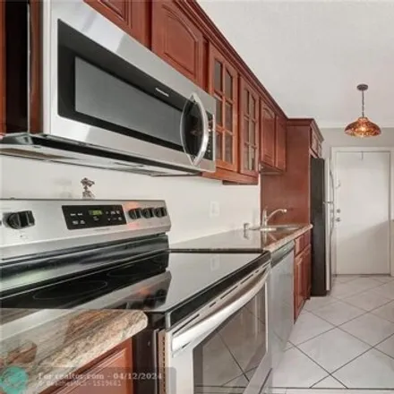 Image 6 - 2809 Middle River Drive, Coral Ridge, Fort Lauderdale, FL 33306, USA - Condo for sale