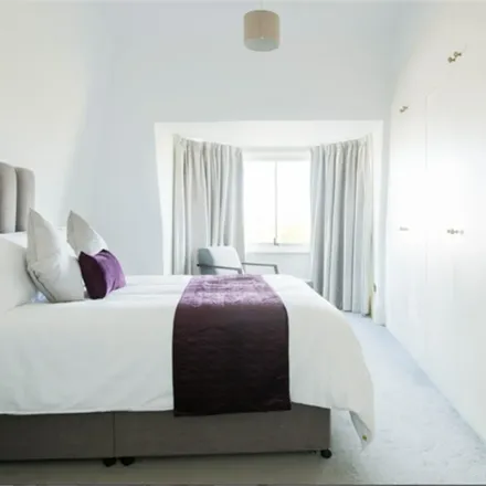 Rent this 4 bed apartment on Abbey Road in London, NW8 0AH