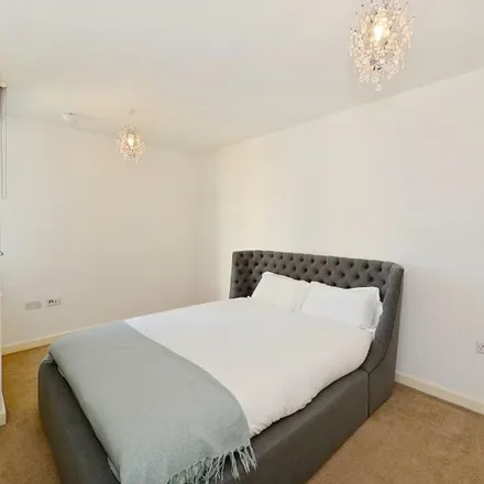 Rent this 3 bed apartment on Coral Apartments in 6 Salton Square, London