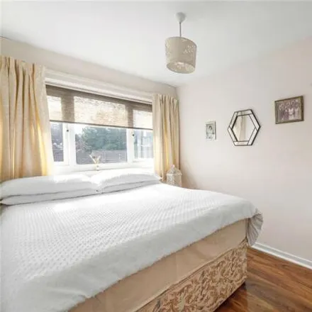 Image 7 - 68 Linstead Way, London, SW18 5QA, United Kingdom - Townhouse for sale