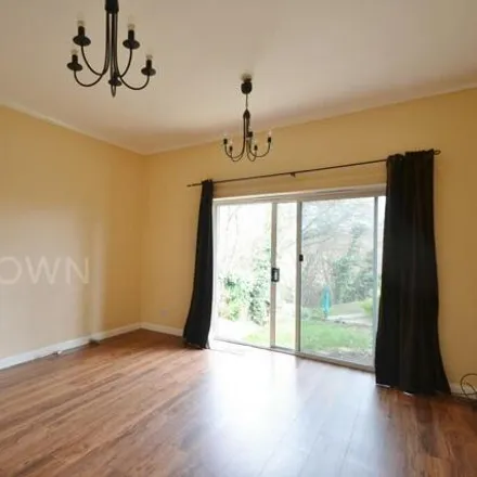 Image 2 - Langlands Drive, Ladywood Road, Darenth, DA2 7LL, United Kingdom - House for rent