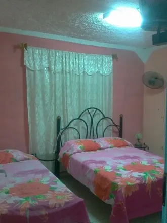 Image 4 - Cienfuegos, Pueblo Nuevo, CIENFUEGOS, CU - House for rent