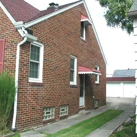 Image 2 - 13600 Tyler Avenue, Cleveland, OH 44111, USA - House for sale