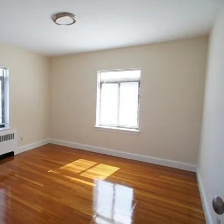 Image 7 - 425 Newport Avenue, Quincy, MA 02170, USA - Apartment for rent