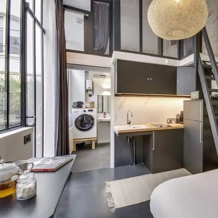 Rent this 7 bed apartment on Paris