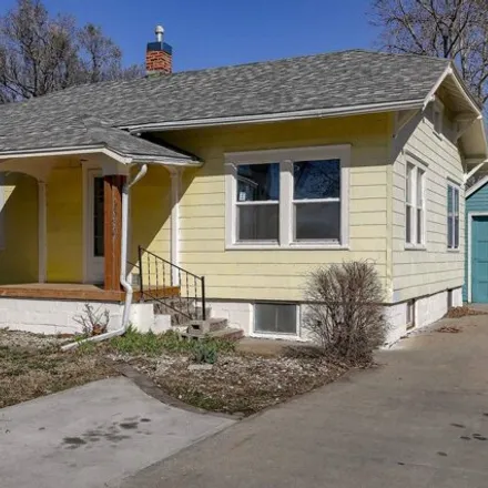 Buy this 2 bed house on 1354 South 32nd Street in Lincoln, NE 68510