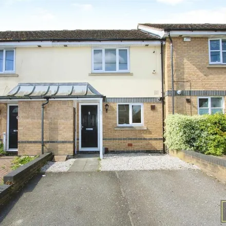 Image 9 - Station Avenue, Wickford, SS11 7AS, United Kingdom - Townhouse for rent
