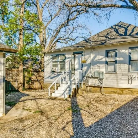 Image 8 - 2712 Wilkinson Avenue, Fort Worth, TX 76103, USA - House for sale