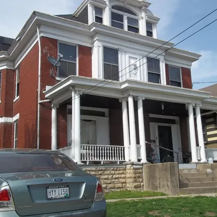 Buy this 6 bed house on 874 Lexington Avenue in Cincinnati, OH 45229