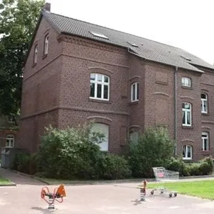 Rent this 3 bed apartment on Kurt-Spindler-Straße 19 in 47166 Duisburg, Germany