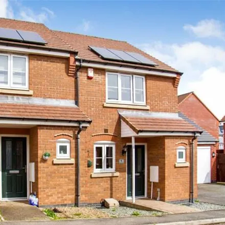 Buy this 2 bed townhouse on Gifford Close in Wanlip, LE4 3NZ