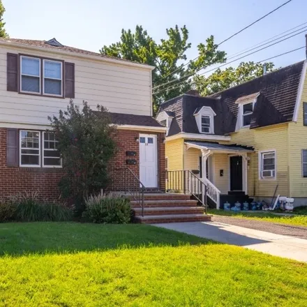 Buy this 4 bed townhouse on Foreign Car Repairs in South Union Avenue, Cranford