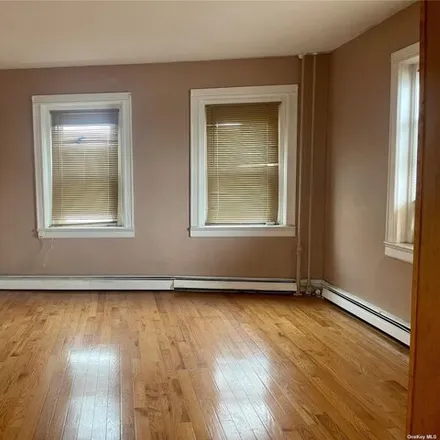 Rent this 1 bed apartment on 121 Deer Park Avenue in Village of Babylon, NY 11702
