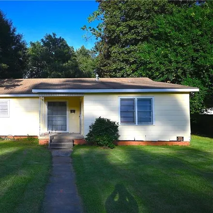 Buy this 2 bed house on 109 North Matthews Street in Bunkie, LA 71322
